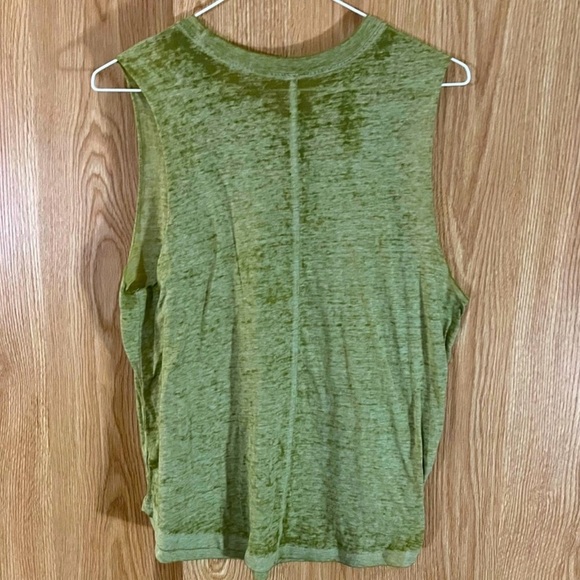 🦋 Rebellious One Butterfly Daisies Sage Green Tank Top - Picture 3 of 5